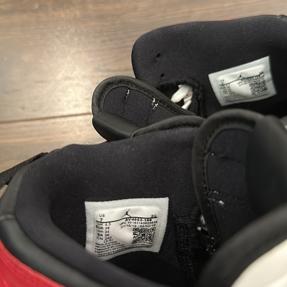 Nike Air Jordans in women’s size 7. - Picture 6 of 6